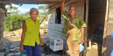Personas beneficiadas por la ayuda de Cáritas en la provincia de Santiago de Cuba. Foto: Arzobispado de Santiago de Cuba.