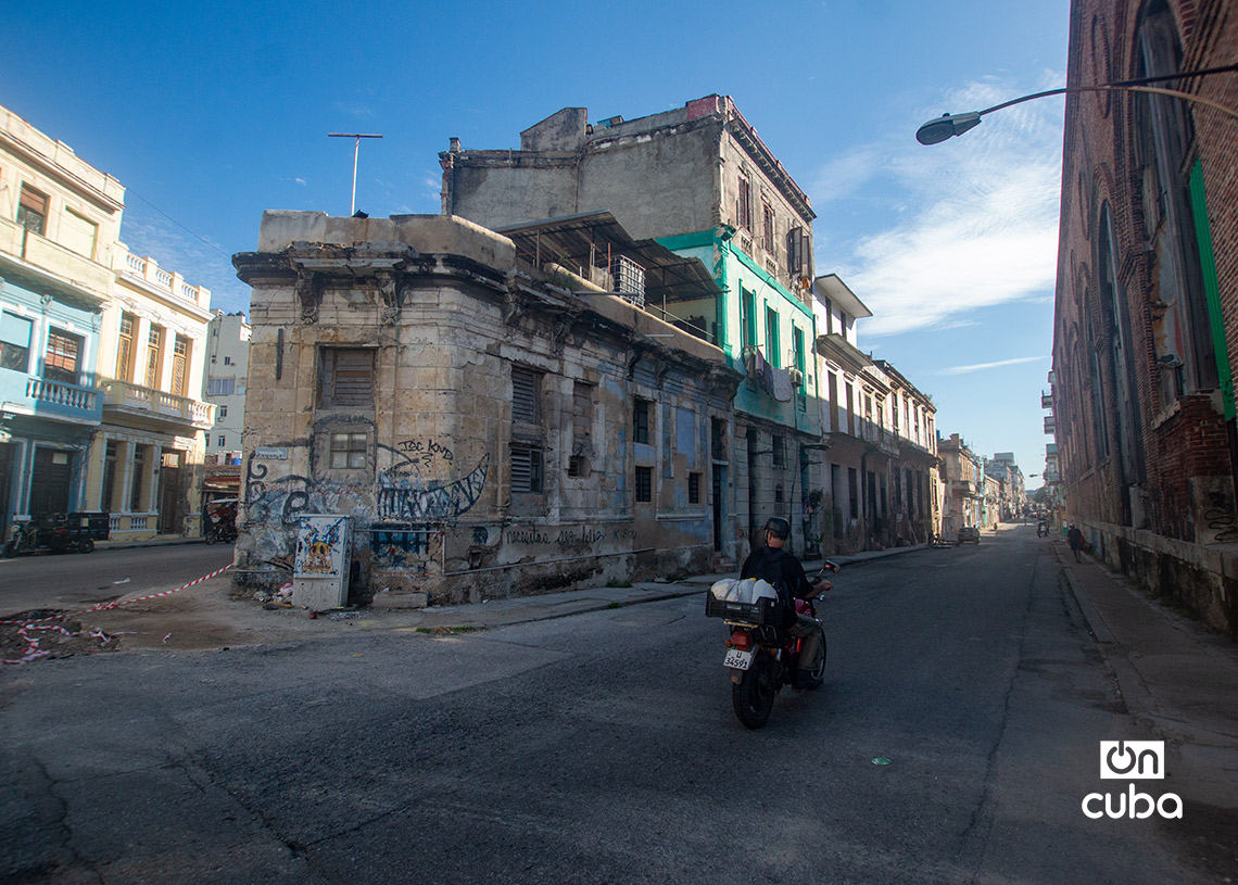 Calle Colón, en La Habana. Foto: Otmaro Rodríguez.