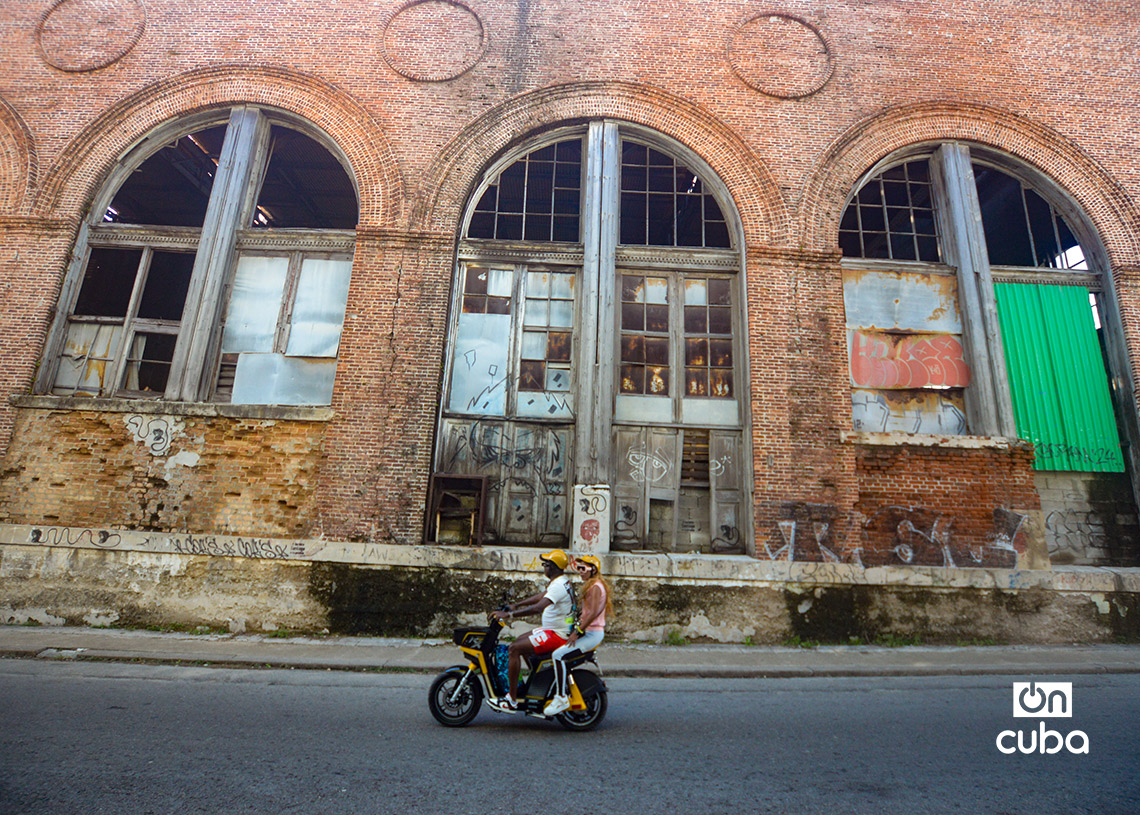 Calle Colón, en La Habana. Foto: Otmaro Rodríguez.