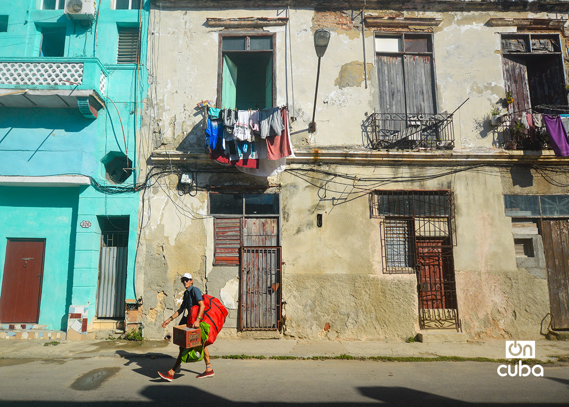 Calle Colón, en La Habana. Foto: Otmaro Rodríguez.
