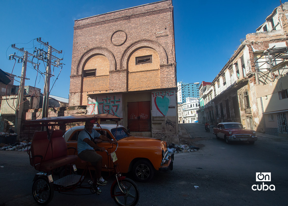 Calle Colón, en La Habana. Foto: Otmaro Rodríguez.