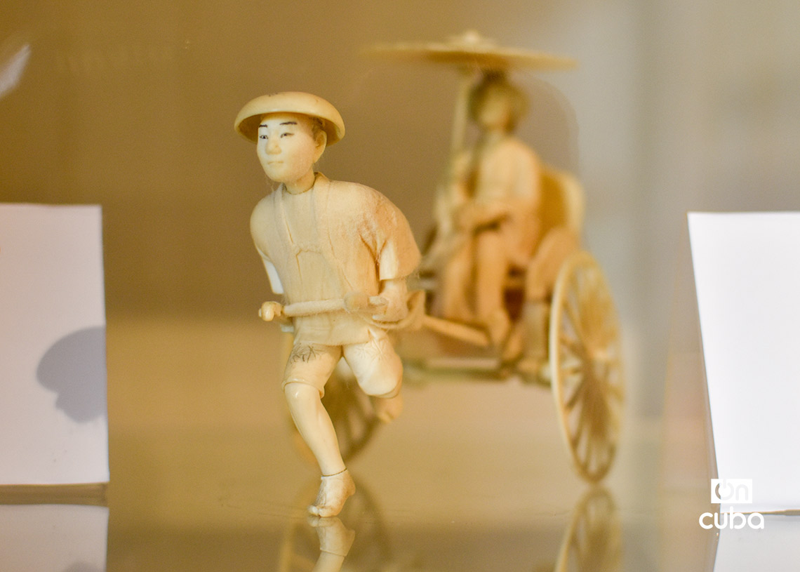 Traces of Japan in Cuba Part of the Japanese collection of the Casa de Asia in Havana. Photo: Otmaro Rodríguez.