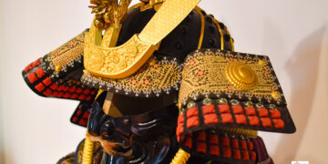 Armadura de guerra, parte de la colección japonesa de la Casa de Asia de La Habana. Foto: Otmaro Rodríguez.