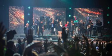 Formell y Los Van Van presentaron su nuevo disco en concierto en el Teatro Karl Marx de La Habana. Foto: Carlos Gomez/ Cortesía Los Van Van