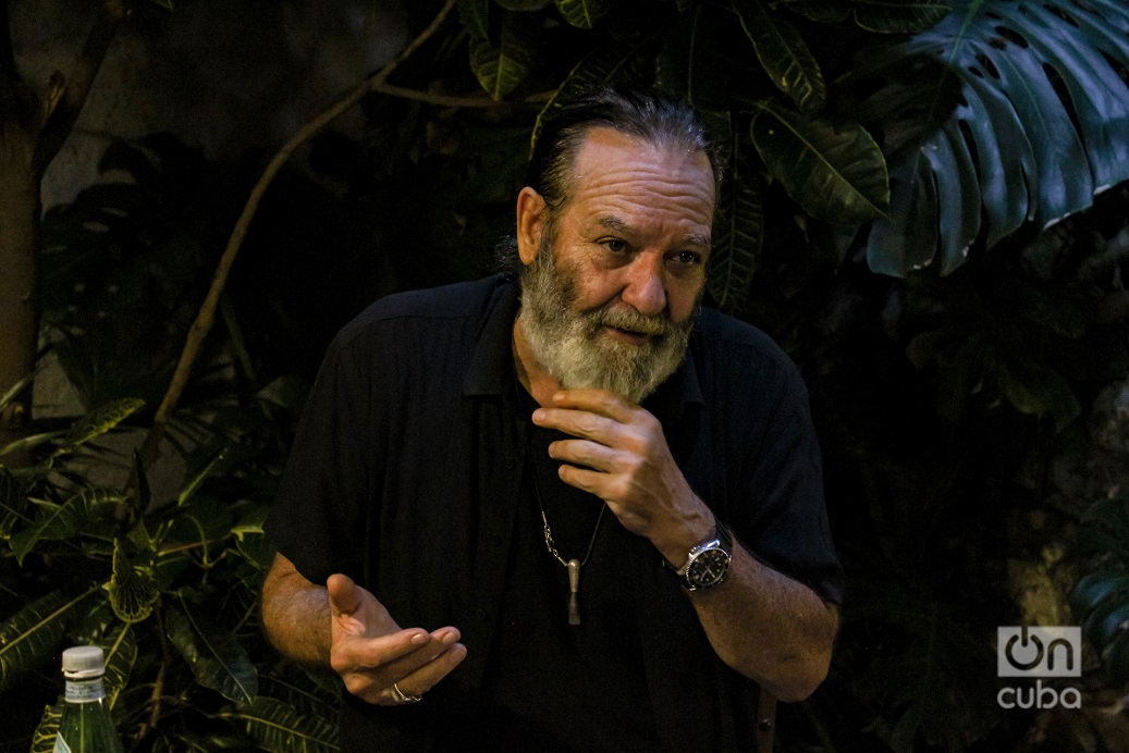 Jorge Perugorría, director of “Neurótica anónima,” in an interview with OnCuba. Photo: Jorge Luis Coll. 