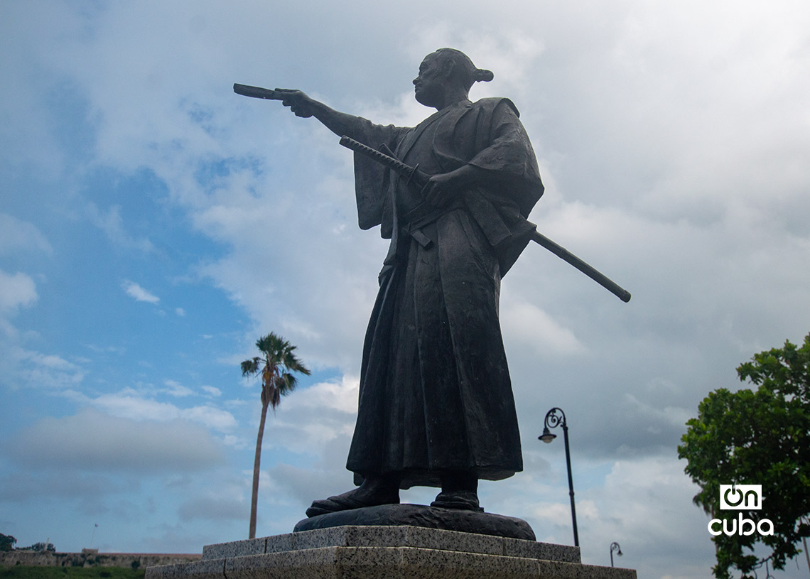 Monumento en La Habana a Hasekura Tsunenaga, primer samurái en visitar Cuba. Foto: Otmaro Rodríguez.