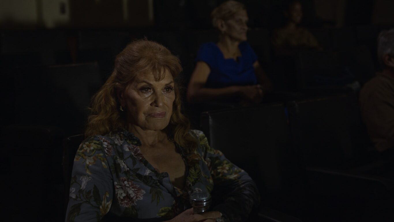 Mirta Ibarra as Iluminada, the protagonist of “Neurótica anónima.” Still from “Neurótica anónima.” 