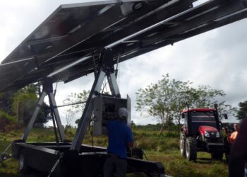 Grupos electrógenos móviles y sistemas fotovoltaicos asegurarán el riego de miles de hectáreas de tabaco en Cuba. Foto: Delegación Provincial Agricultura Pinar del Río.
