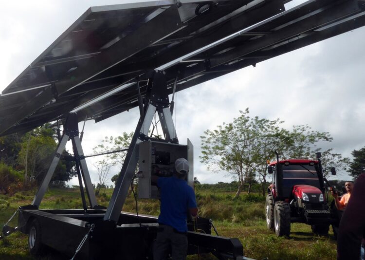 Grupos electrógenos móviles y sistemas fotovoltaicos asegurarán el riego de miles de hectáreas de tabaco en Cuba. Foto: Delegación Provincial Agricultura Pinar del Río.