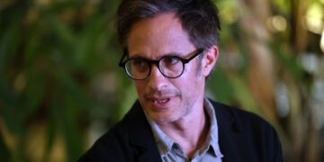 El actor mexicano Gael García Bernal, reconocido con el Coral de Honor en el Festival Internacional de Nuevo Cine Latinoamericano de La Habana. Foto: Ernesto Mastrascusa / EFE.