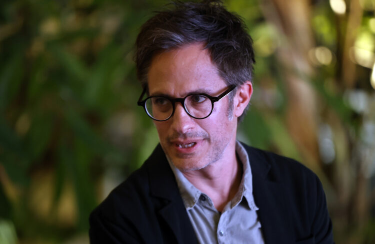 El actor mexicano Gael García Bernal, reconocido con el Coral de Honor en el Festival Internacional de Nuevo Cine Latinoamericano de La Habana. Foto: Ernesto Mastrascusa / EFE.