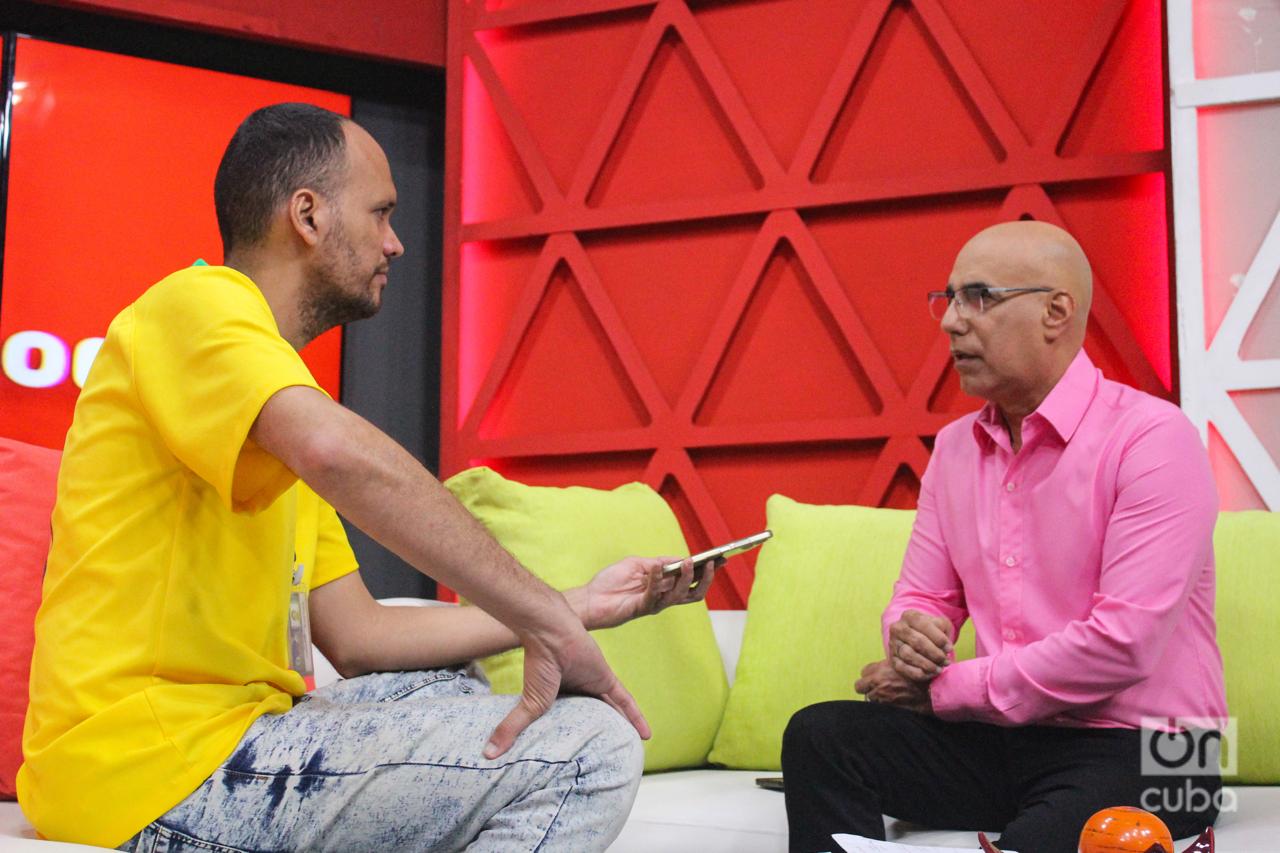 “At noon”: fifteen years with the Cuban public “At noon”: fifteen years with the Cuban public