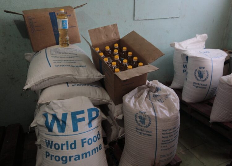 Algunos alimentos que serán entregados a damnificados del huracán Melissa en el oriente de Cuba, gracias a una donación de Japón al PMA. Foto: @WFP_Cuba / X.