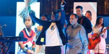 Liván Moinelo durante la premiación a los mejores deportistas cubanos en 2025. Foto: Facebook Jit Deporte Cubano