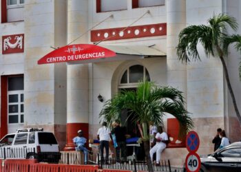 Hospital Calixto García en La Habana. Foto: EFE/ Ernesto Mastrascusa.