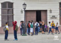 Estudiantes cubanos en la salida de una escuela en La Habana. Foto: Otmaro Rodríguez.