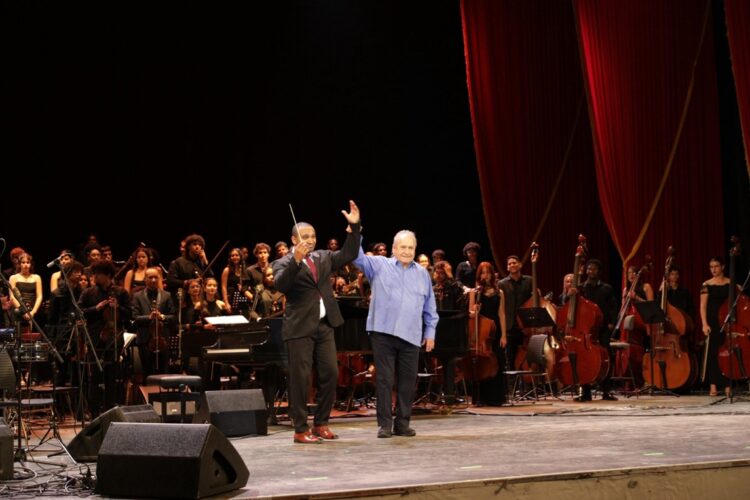 El pianista Fran Fernández, protagonista en la noche inaugural. Foto: Festival Internacional Jazz Plaza.
