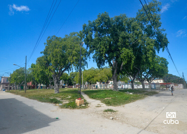 El Parque Manila, en el Cerro, La Habana. Foto: Otmaro Rodríguez.