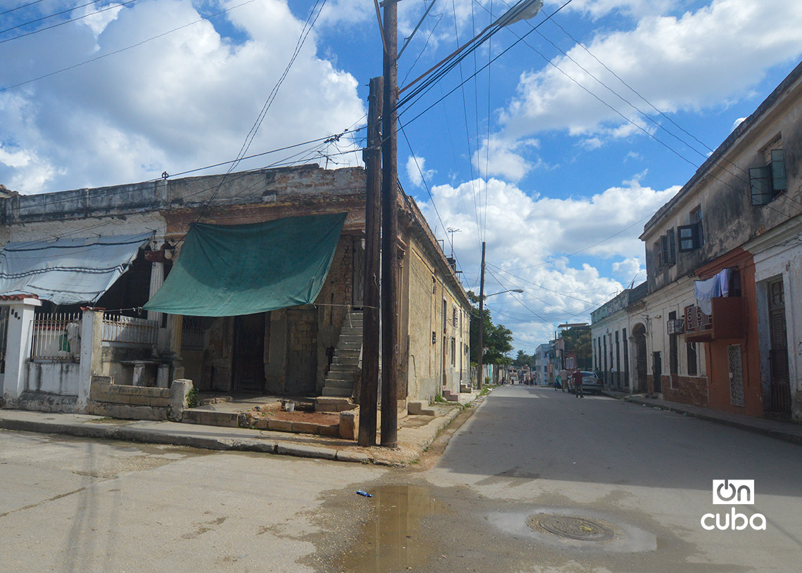 Urban environment of Manila Park, in Cerro, Havana. Photo: Otmaro Rodríguez.