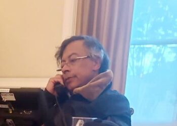 Gustavo Petro durante la llamada con su homólogo de EEUU Donald Trump. EFE/ @DapreCol.