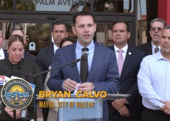 El nuevo alcalde de Hialeah, Bryan Calvo, anunció investigación sobre 290 empresas locales y sus vínculos con Cuba. Foto: Captura de video.