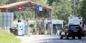 Policías lituanos. Foto: EFE/EPA/STRINGER