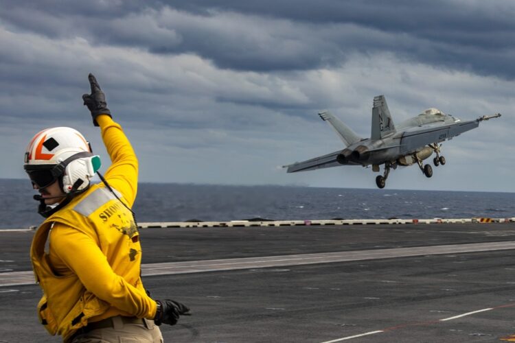 El “enorme” contingente de la Armada de Estados Unidos, liderado por el portaaviones nuclear Abraham Lincoln, se dirige a Irán con “rapidez”, “determinación” y “entusiasmo”, dijo Trump. Foto: USS Abraham Lincoln (CVN 72)/Facebook.