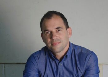 Ruslan Muñoz en la Facultad de Arquitectura. Foto: Marien Cruz.