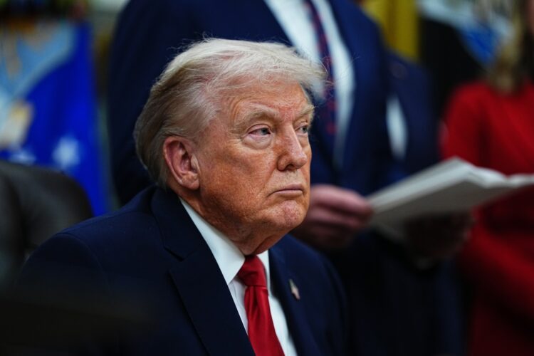 Foto: EFE/EPA/AARON SCHWARTZ / POOL.