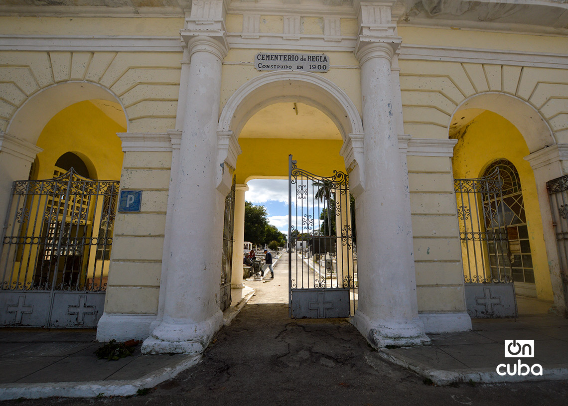 Cementerio de la localidad habanera de Regla. Foto: Otmaro Rodríguez.