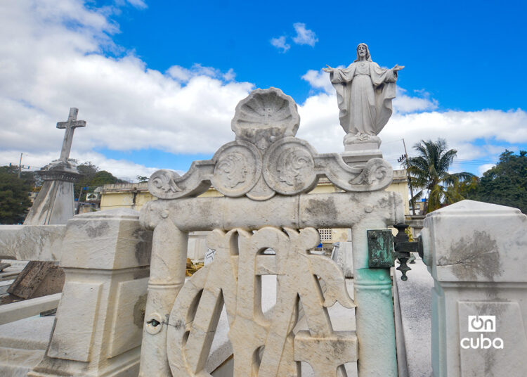 Cementerio de la localidad habanera de Regla. Foto: Otmaro Rodríguez.