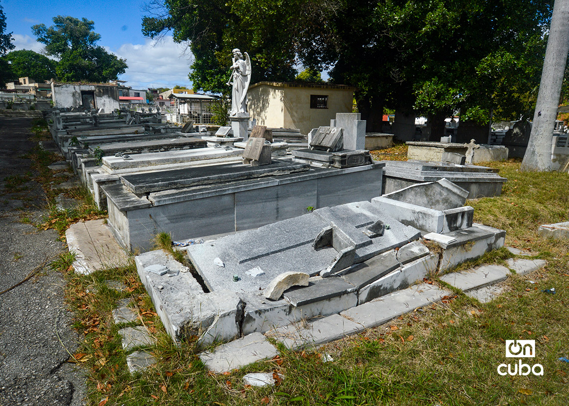 Cementerio de la localidad habanera de Regla. Foto: Otmaro Rodríguez.