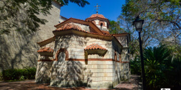 Sacra Iglesia Catedral Ortodoxa Griega de San Nicolás de Mira, en La Habana Vieja. Foto: Otmaro Rodríguez.