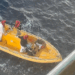 Rescate de cubanos por un crucero frentes a las costas de Cuba. Foto: Royal Caribbean Blog.