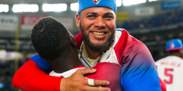 Yoan Moncada es el único pelotero del equipo cubano al sexto Clásico Mundial que tiene asegurado un puesto en la temporada de Grandes Ligas en 2026. Foto: WBC.