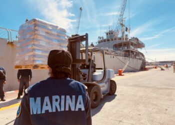 Buque con ayuda humanitaria de México zarpa hacia Cuba. Foto: Gobierno de México.