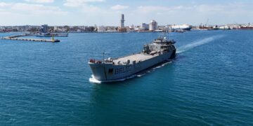Barco con ayuda humanitaria enviada por México a Cuba. Foto: Gobierno de México.