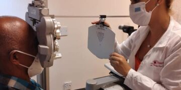 Integrante de las brigadas médicas cubanas, en imagen de 2022. Foto: Brigada Médica Cubana en Santa Lucía.