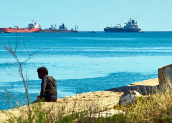 Buque de combustible en la bahía de Matanzas, en pleno bloqueo energético de EE.UU. a la isla. Foto: EFE/ STR.