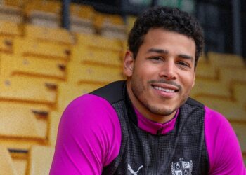 Onel Hernández. Foto: Port Vale FC .