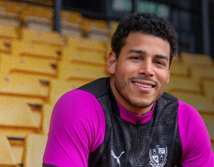 Onel Hernández. Foto: Port Vale FC .