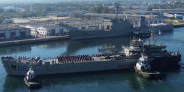 Llegada al puerto de la Habana de buques de México con ayuda humanitaria para Cuba. Foto: Secretaria de Relaciones Exteriores de México / EFE.