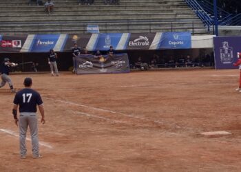 Cuba cayó ante Argentina sin poder conectar imparables y perdió su invicto en el Campeonato Panamericano de softbol masculino. Foto: Guillermo Rodríguez Hidalgo / Facbeook.