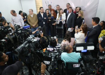 La Asamblea Nacional de Venezuela instaló la comisión especial que garantizará el cumplimiento de la ley de amnistía para presos políticos. Foto: Miguel Gutiérrez/EFE