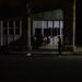 Personas en la calle durante un apagón en La Habana. Foto: Otmaro Rodríguez.