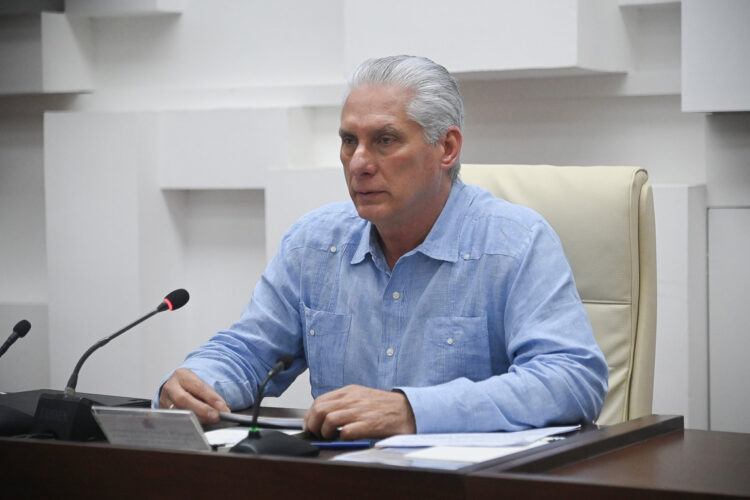 El presidente de Cuba, Miguel Díaz-Canel, durante la intervención grabada en la que confirmó conversaciones entre su Gobierno y el de EEUU. Foto: Presidencia de Cuba / EFE / Archivo.