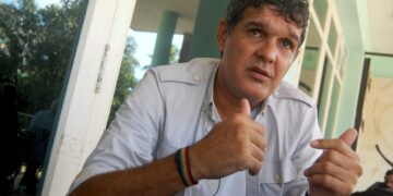 Para su debut como director, Salatti optó por una película minimalista y discreta que destapa el mundo de una ancianidad solitaria por causas migratorias. Foto: AMD.