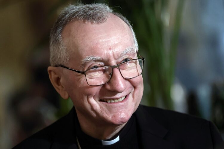 El Secretario de Estado del Vaticano, el cardenal Pietro Parolin, asiste a la segunda edición de 'The Ramadan Table Iftar', una iniciativa que reúne a cristianos, musulmanes y judíos durante el mes de ayuno musulmán del Ramadán, en el Hotel St. Regis de Roma, el 9 de marzo de 2026. EFE/EPA/ANGELO CARCONI.