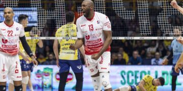 Gutiérrez y Simón en el quinto partido de los cuartos de final de la Liga de Italia. Foto: Gas Sales Bluenergy Piacenza