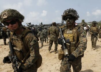 Tropas estadounidenses ya están en la región para un eventual asalto a territorio iraní. Foto. EFE.